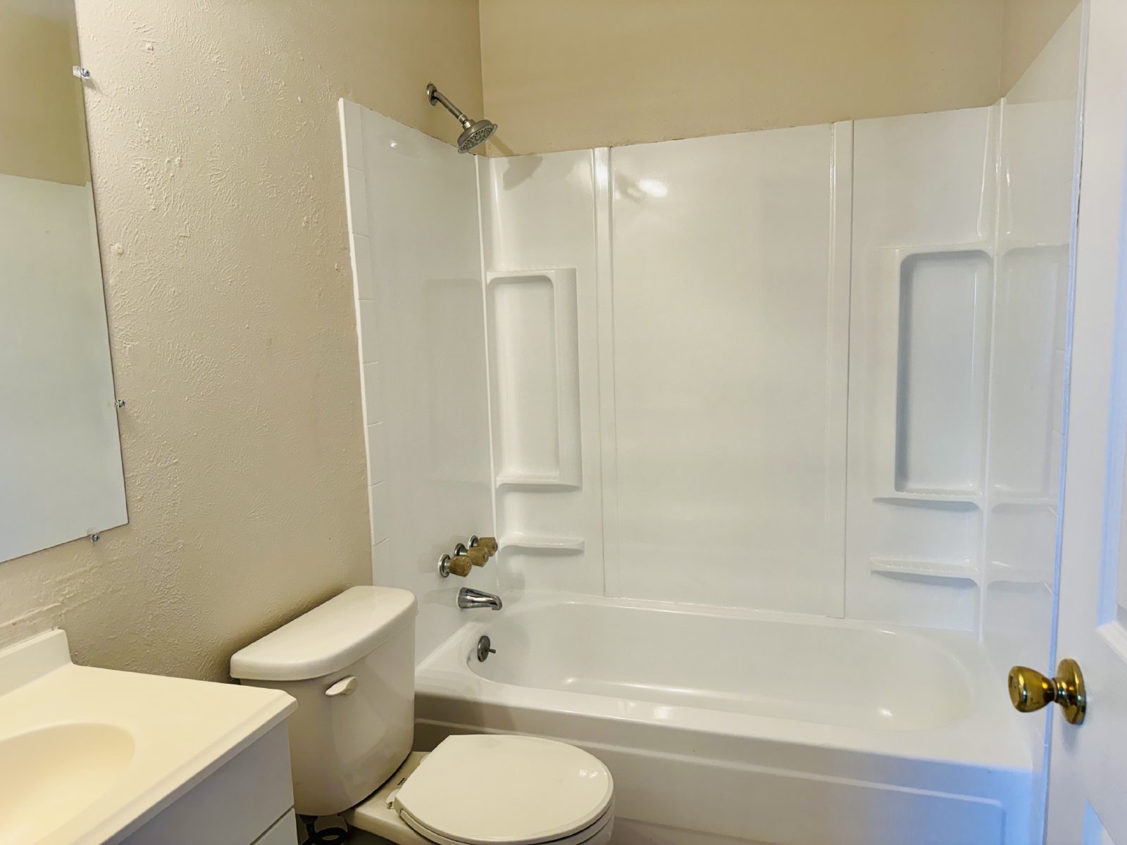 3 Bedroom 2 Bath With Finished Basement in Denver ~ Move-In Ready! property image