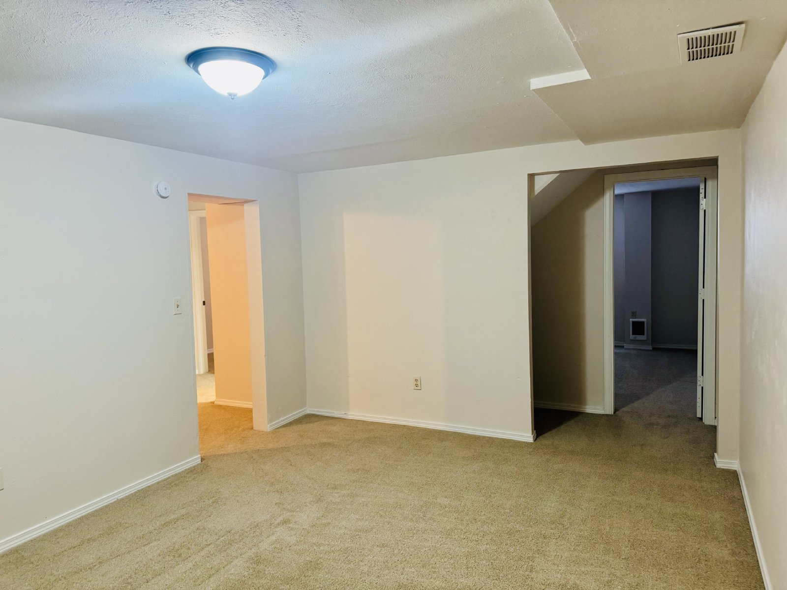 3 Bedroom 2 Bath With Finished Basement in Denver ~ Move-In Ready! property image