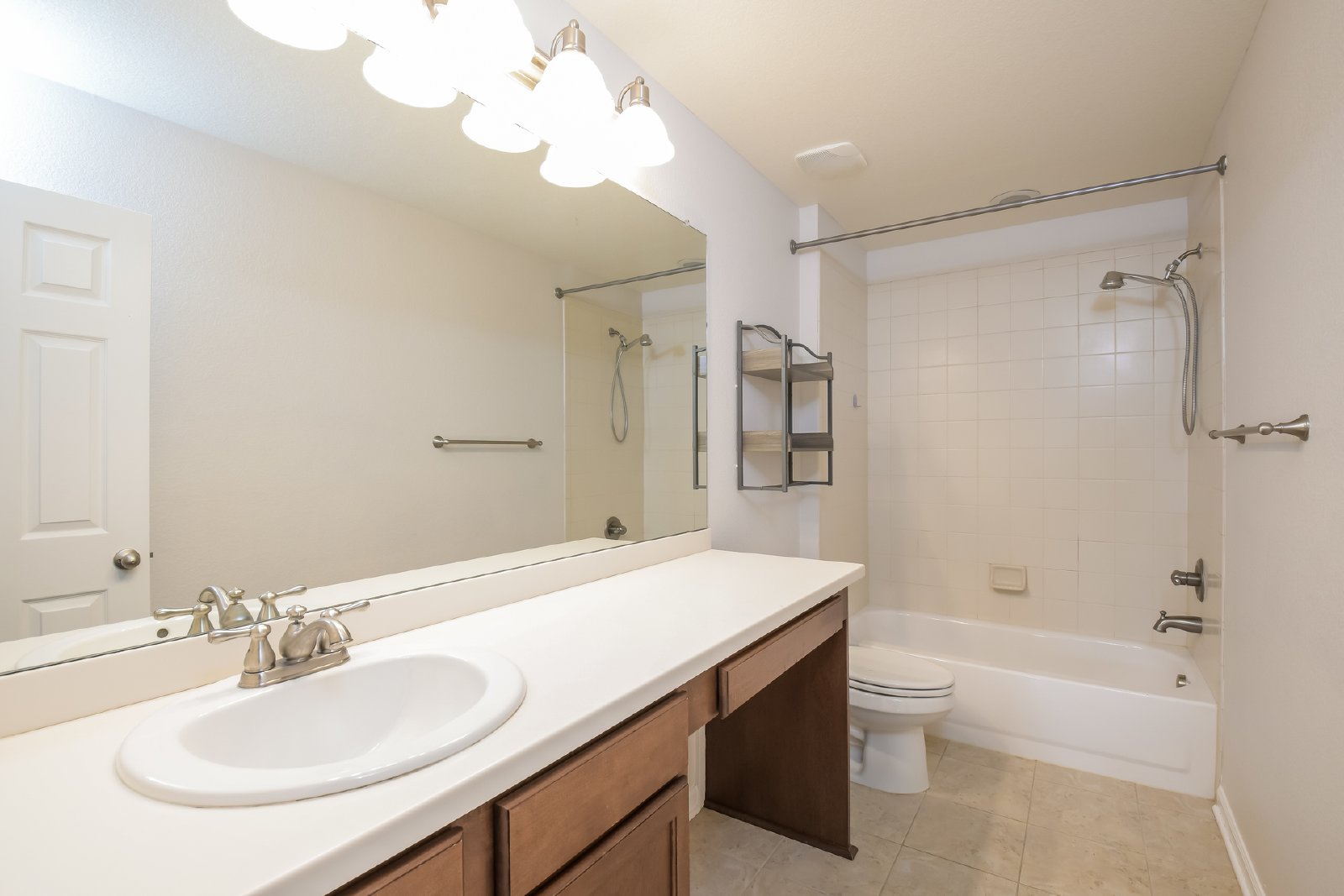 Experience the perfect blend of modern amenities and serene surroundings in this exceptional property! property image