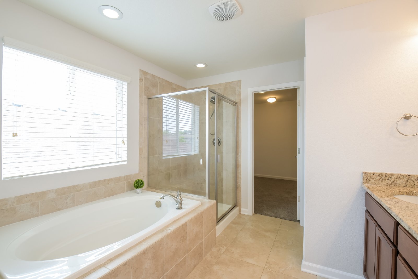 Experience the perfect blend of modern amenities and serene surroundings in this exceptional property! property image