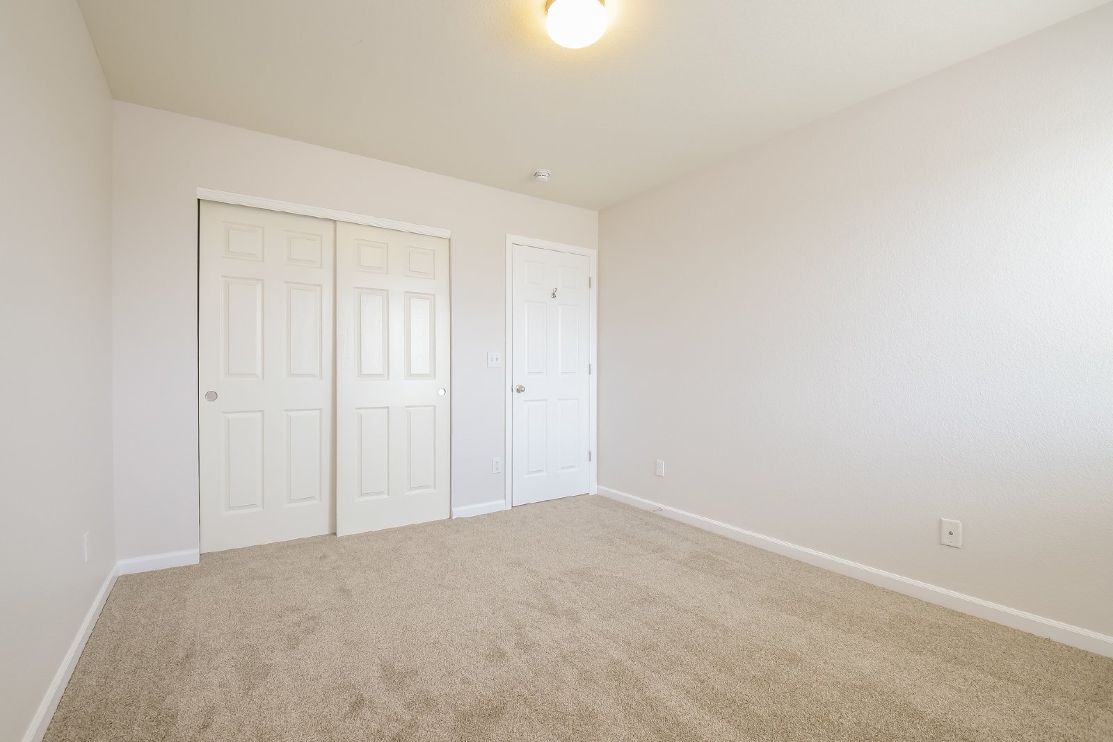 Experience the perfect blend of modern amenities and serene surroundings in this exceptional property! property image