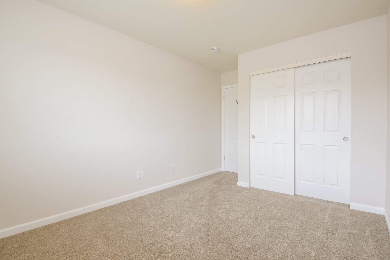 Experience the perfect blend of modern amenities and serene surroundings in this exceptional property! property image