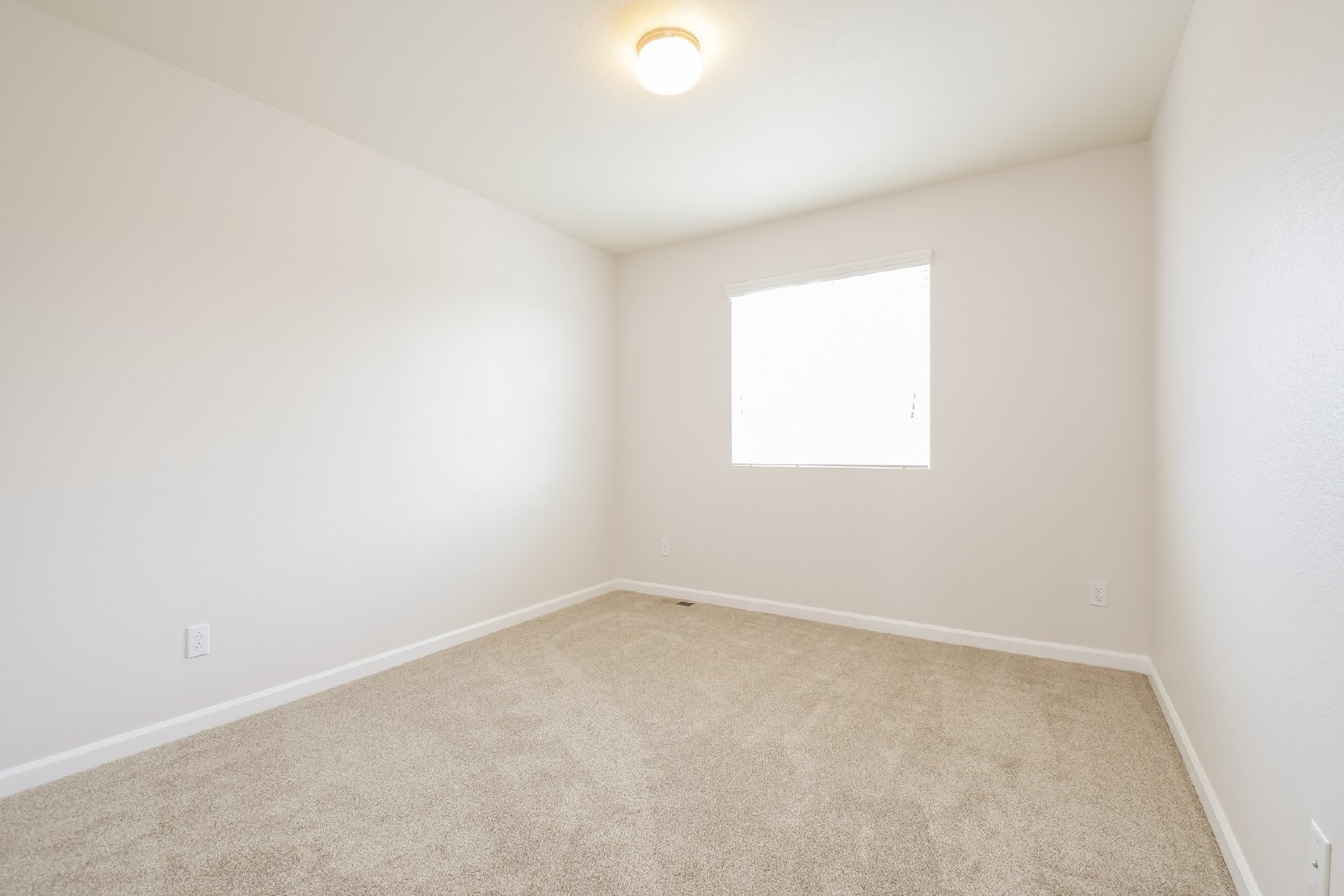 Experience the perfect blend of modern amenities and serene surroundings in this exceptional property! property image