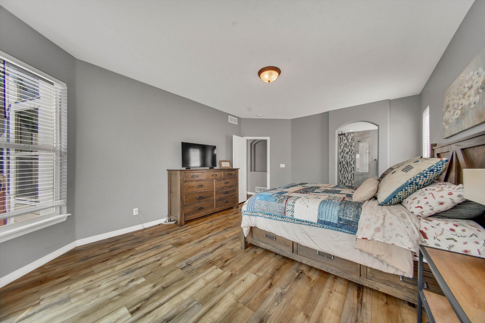 4 bedroom, 4 Bath Home With Office In Littleton! property image