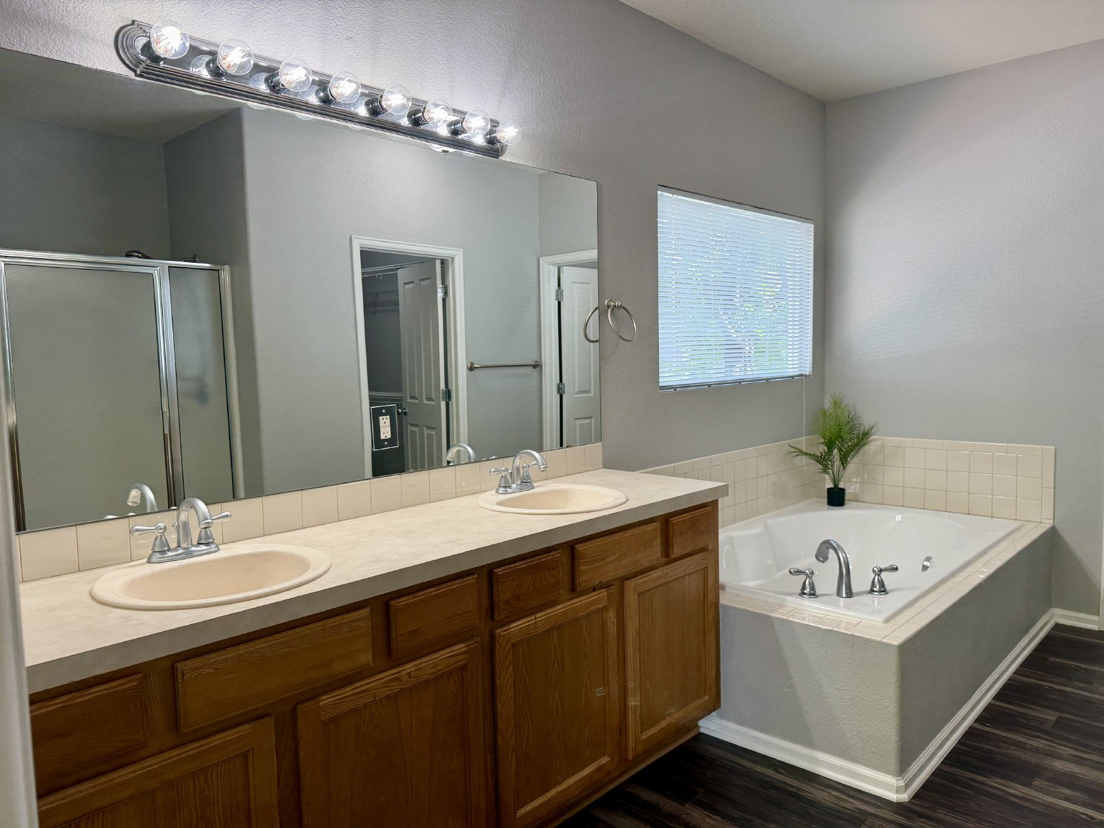 Two Car Garage! Experience the perfect blend of modern amenities in this exceptional property! property image