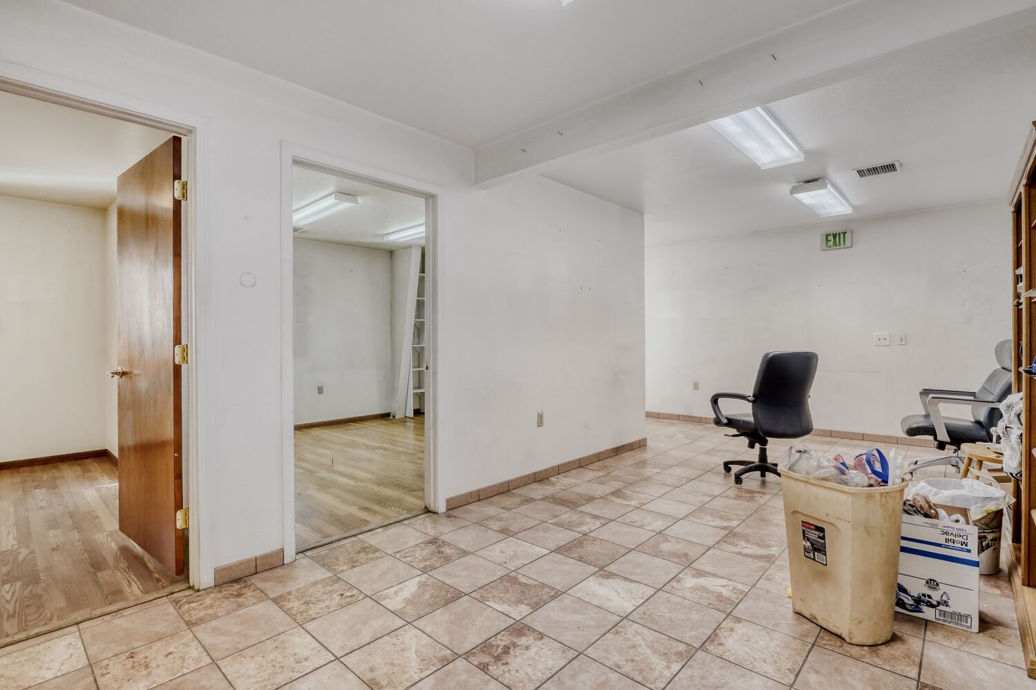 For Sale- Industrial Warehouse with 3 Heated Bays, 2 Private Offices, and 2 Bathrooms property image