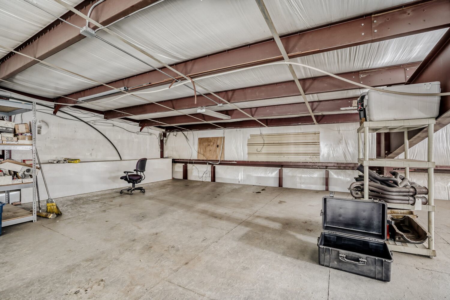 For Sale- Industrial Warehouse with 3 Heated Bays, 2 Private Offices, and 2 Bathrooms property image
