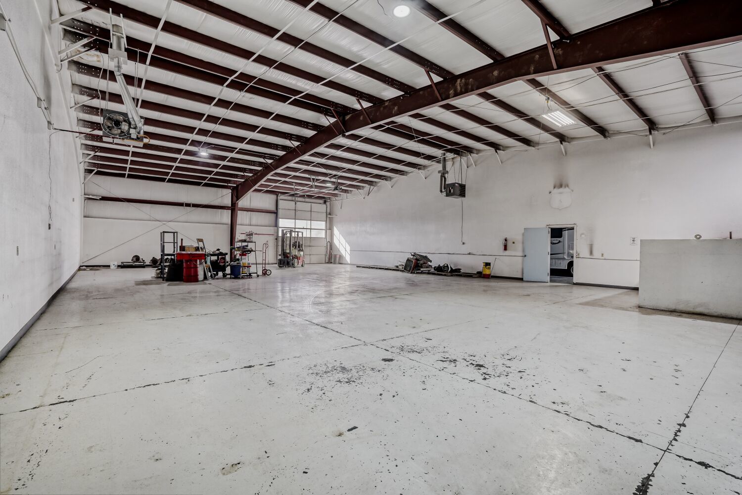 For Sale- Industrial Warehouse with 3 Heated Bays, 2 Private Offices, and 2 Bathrooms property image
