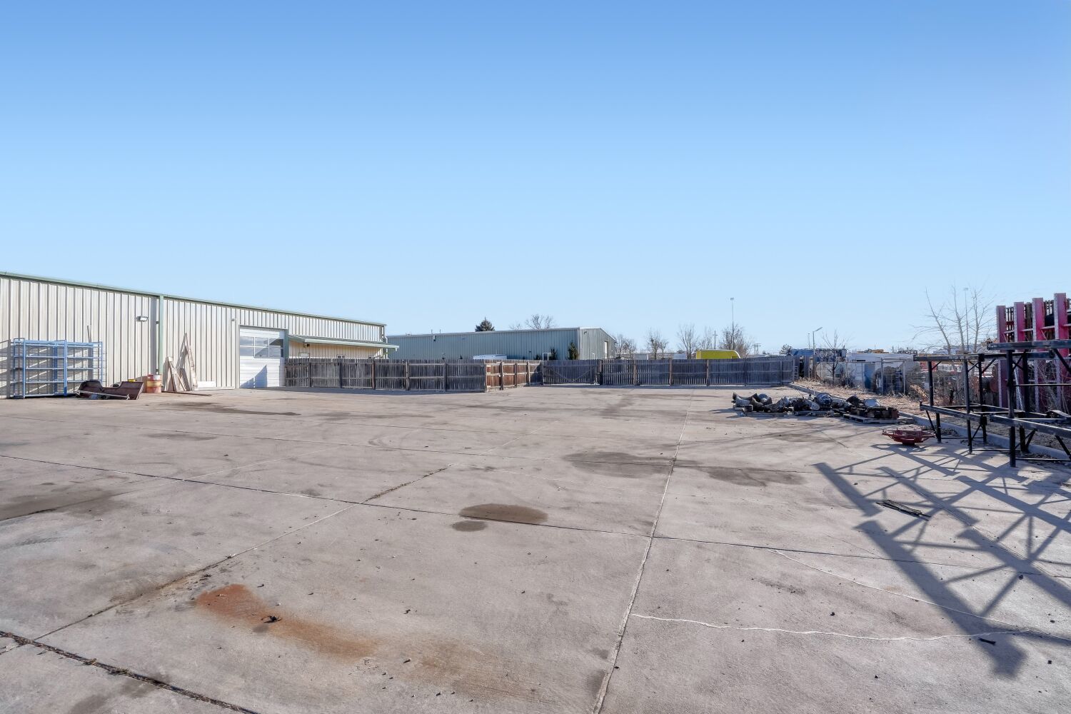 For Sale- Industrial Warehouse with 3 Heated Bays, 2 Private Offices, and 2 Bathrooms property image