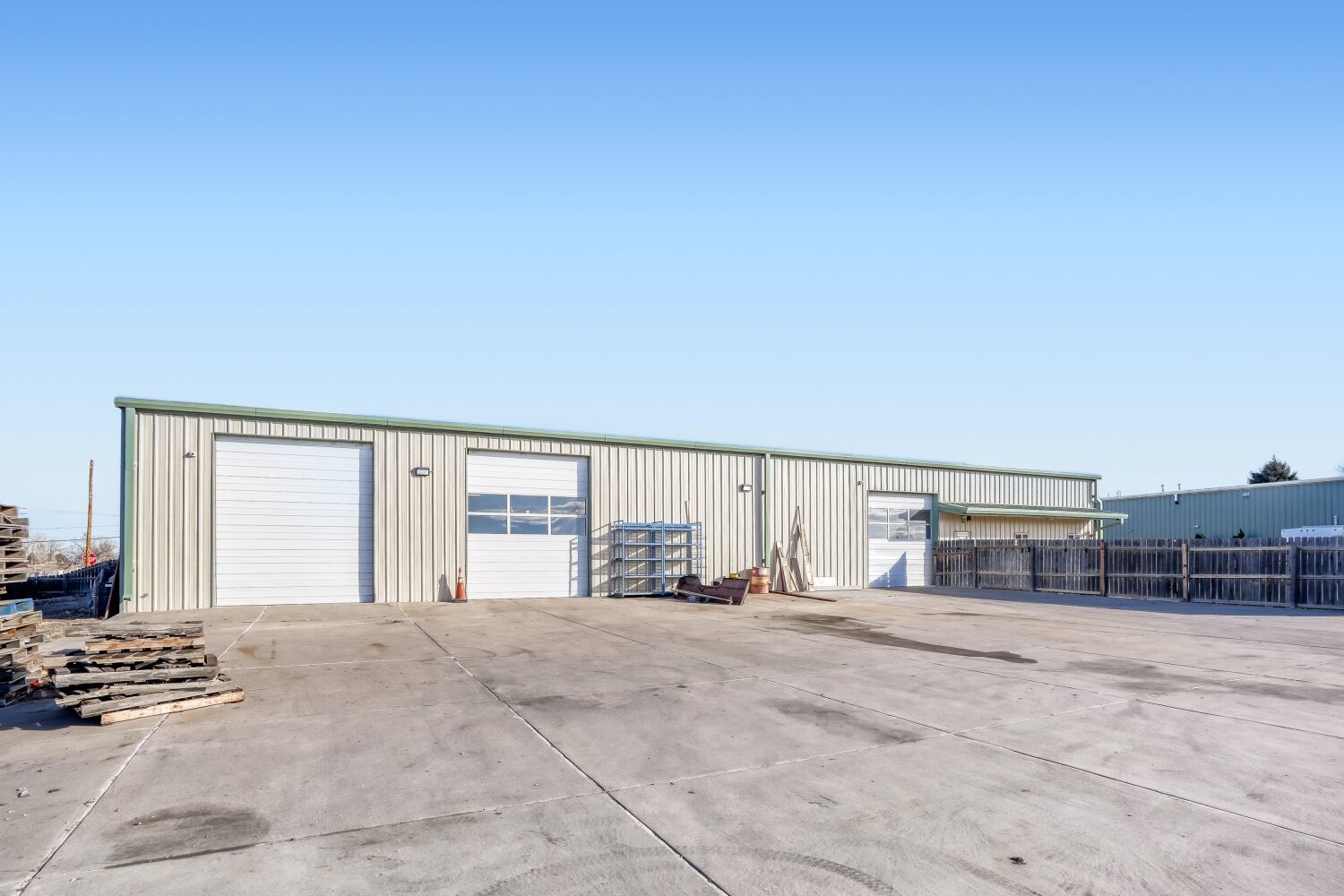 For Sale- Industrial Warehouse with 3 Heated Bays, 2 Private Offices, and 2 Bathrooms property image