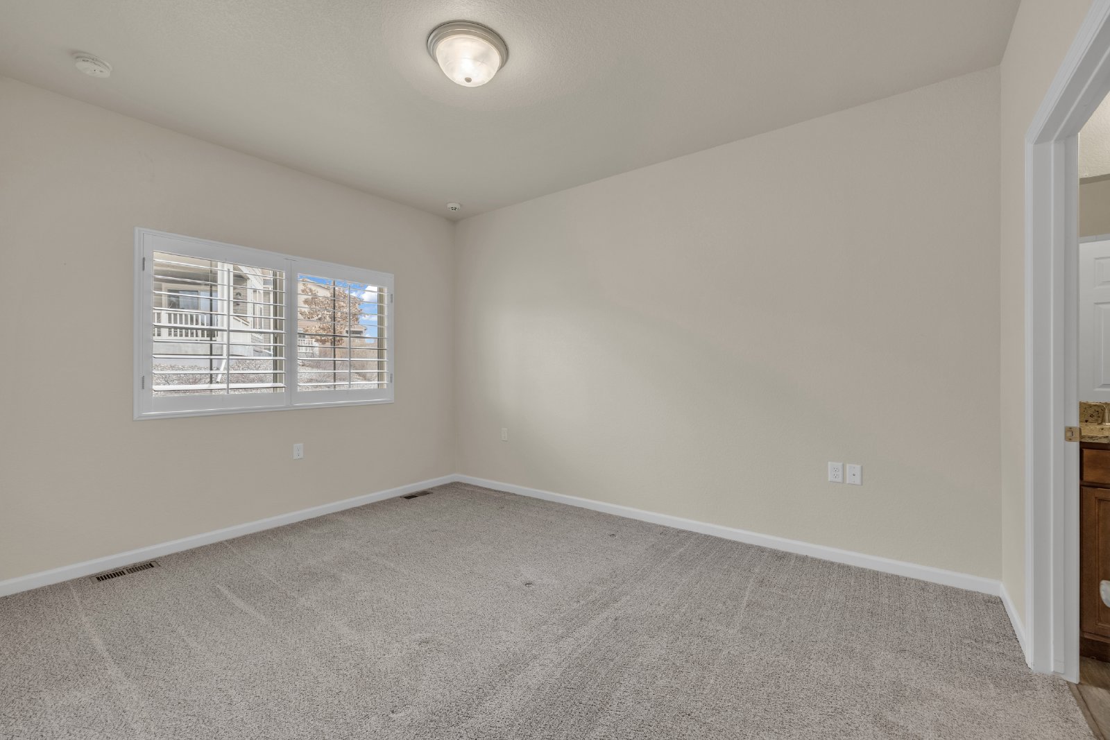 Charming 2-Bed, 2-Bath Retreat in Thornton! property image